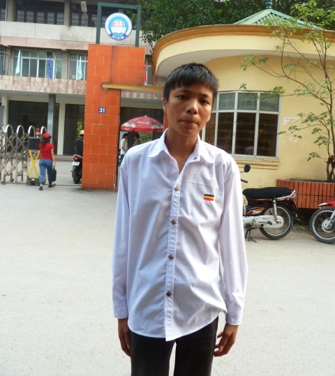 Chàng sinh viên xứ Nghệ nhặt ve chai kiếm sống đỗ đại học là tấm gương lớn về tinh thần vượt khó (ảnh Kim Ngân). Chàng sinh viên xứ Nghệ nhặt ve chai kiếm sống đỗ đại học là tấm gương lớn về tinh thần vượt khó (ảnh Kim Ngân).