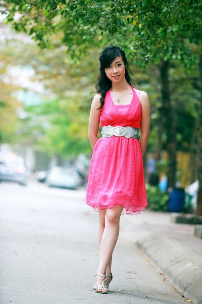 Hay năng động, trẻ trung, cá tính trong những bộ váy hiện đại. Hay năng động, trẻ trung, cá tính trong những bộ váy hiện đại.