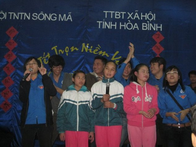 Sinh viên Hà Nội sôi nổi hoạt động tình nguyện cuối năm ảnh 1 Sinh viên Hà Nội sôi nổi hoạt động tình nguyện cuối năm ảnh 1