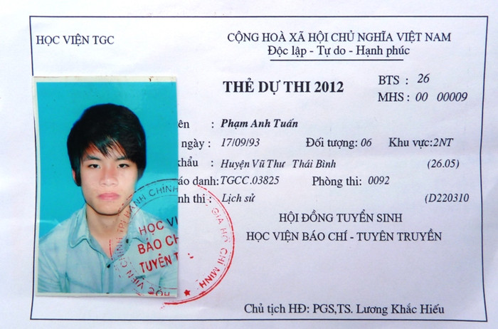 Thẻ dự thi của thí sinh Phạm Anh Tuấn. Thẻ dự thi của thí sinh Phạm Anh Tuấn.