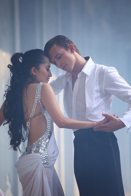 Hình ảnh lãng mạn của Khánh Thi và bạn diễn trong MV "Bỏ mặc mùa đông" Hình ảnh lãng mạn của Khánh Thi và bạn diễn trong MV "Bỏ mặc mùa đông"