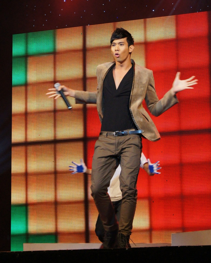 Hot boy Hồ Vĩnh Khoa nhận được sự cổ vũ nồng nhiệt từ khán giả
