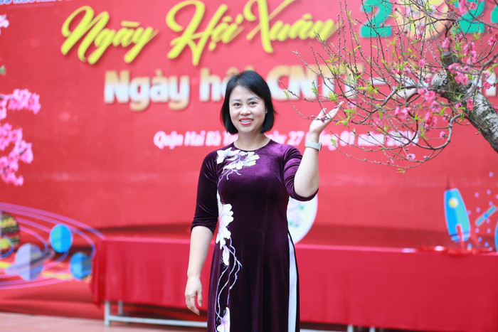 Cô giáo Nguyễn Thị Ngọc Thuý – Hiệu trưởng Trường Trung học cơ sở Nguyễn Phong Sắc (Hà Nội). Ảnh: NVCC 6659d8eb4befeab1b3fe.jpg