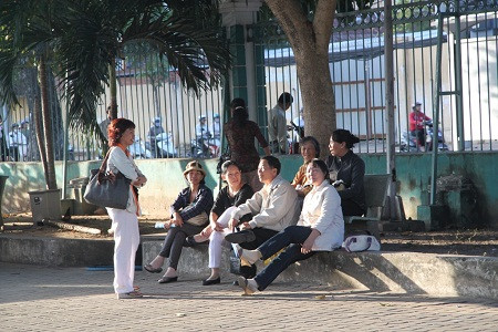 Những thí sinh yêu mến Tiếng hát mãi xanh đã đến từ rất sớm để đăng kí Những thí sinh yêu mến Tiếng hát mãi xanh đã đến từ rất sớm để đăng kí