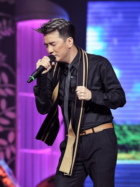 Đàm Vĩnh Hưng về 3 trong Top 5 được bình chọn (ảnh: Lý Võ Phú Hưng) Đàm Vĩnh Hưng về 3 trong Top 5 được bình chọn (ảnh: Lý Võ Phú Hưng)