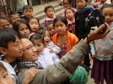 Pả Vi thời tiết sẽ giá rét hơn gấp bội, tôi quẩn quanh bởi những câu hỏi liệu những đứa trẻ có chịu được cái giá rét ấy không?