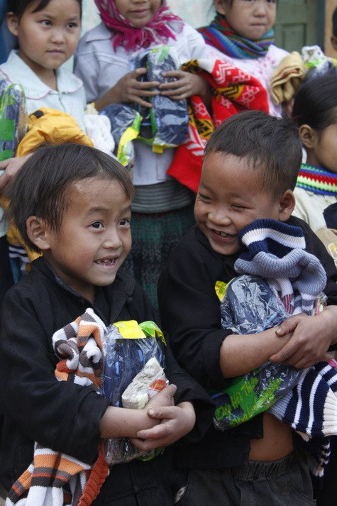 "Tôi biết phía sau những nụ cười ấy là sự chịu đựng phi thường trước cái khắc nghiệt của thời tiết, của thiên nhiên, khiến những người miền xuôi chúng tôi không khỏi suy ngẫm và khâm phục" (ảnh Đào Trang)