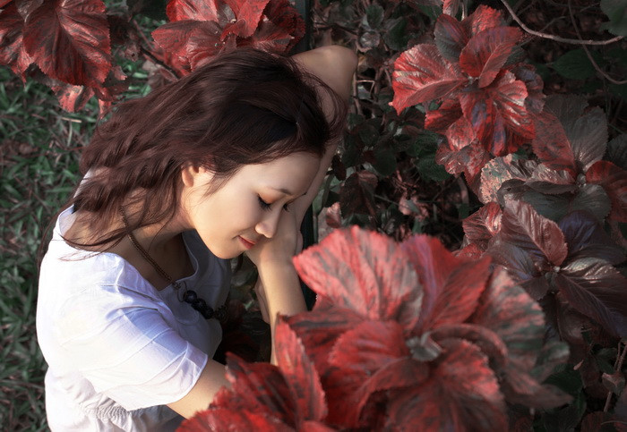 Thú vui của cô là nhiếp ảnh, đặc biệt là design ảnh. Được biết, Ngọc Lan tự mày mò học hỏi trong nhóm để có thể chụp và thiết kế.