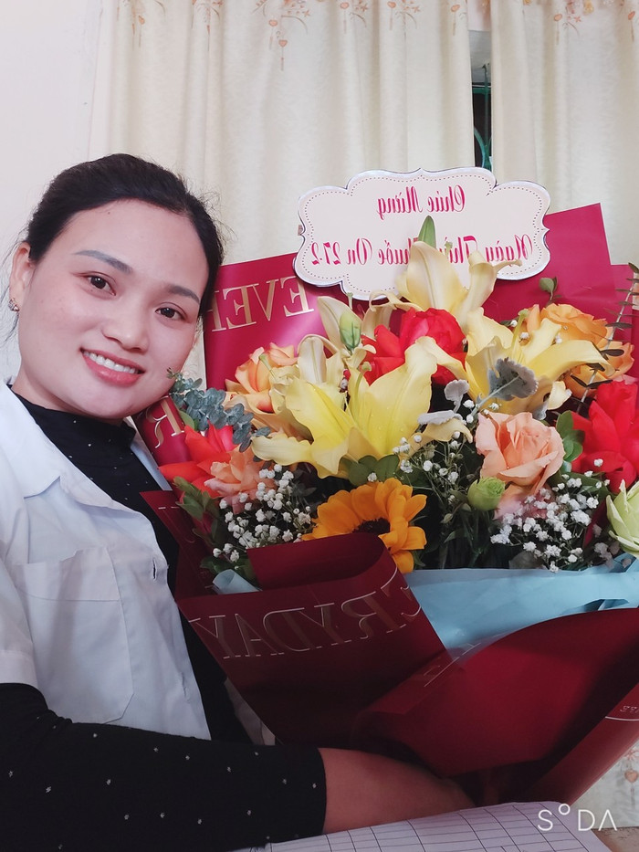 Nguyễn Minh Thơm – nhân viên y tế Trường Tiểu học Vân Phú (tỉnh Phú Thọ) đã có 17 năm gắn bó với nghề. Ảnh: NVCC 970104b2486ee530bc7f.jpg