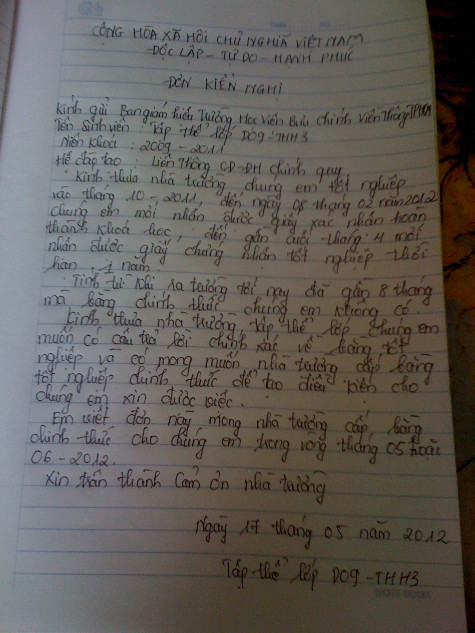 Đơn kiến nghị của sinh viên gửi đến báo GDVN phản ánh Học viện BCVT "nợ" bằng sinh viên.