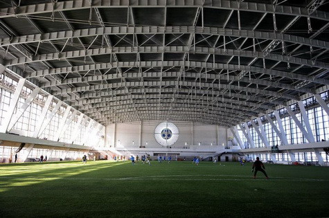 Năm nay, giải đấu được tổ chức vào đúng thời điểm chào mừng những ngày lễ lớn của dân tộc, kỉ niệm 81 năm ngày thành lập Đoàn Thanh Niên Cộng Sản Hồ Chí Minh (26/3/1931 – 26/3/2012), Ngày Giải Phóng Miền Nam thống nhất Đất Nước (30/4) và ngày Quốc tế Lao động (1/5). (ảnh chụp nơi diễn ra giải đấu) Năm nay, giải đấu được tổ chức vào đúng thời điểm chào mừng những ngày lễ lớn của dân tộc, kỉ niệm 81 năm ngày thành lập Đoàn Thanh Niên Cộng Sản Hồ Chí Minh (26/3/1931 – 26/3/2012), Ngày Giải Phóng Miền Nam thống nhất Đất Nước (30/4) và ngày Quốc tế Lao động (1/5). (ảnh chụp nơi diễn ra giải đấu)