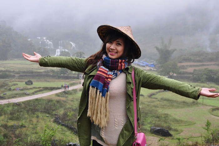 Cuộc thi MC HUBT giúp Ngọc Trâm tự tin hơn rất nhiều. Trước khi tham gia, Trâm tự nhận mình là người ít nói và không tự tin đứng trước đám đông. Chia sẻ về khoảng thời gian rèn luyện, Ngọc Trâm cho biết: “Mình luyện tập nhiều lắm, thường xuyên đứng trước gương để xem miệng nói và phong thái diễn tả của mình như thế nào. Hơn nữa, mình mạnh dạn đứng trước lớp nhờ bạn bè sửa giúp cho”. Cuộc thi MC HUBT giúp Ngọc Trâm tự tin hơn rất nhiều. Trước khi tham gia, Trâm tự nhận mình là người ít nói và không tự tin đứng trước đám đông. Chia sẻ về khoảng thời gian rèn luyện, Ngọc Trâm cho biết: “Mình luyện tập nhiều lắm, thường xuyên đứng trước gương để xem miệng nói và phong thái diễn tả của mình như thế nào. Hơn nữa, mình mạnh dạn đứng trước lớp nhờ bạn bè sửa giúp cho”.