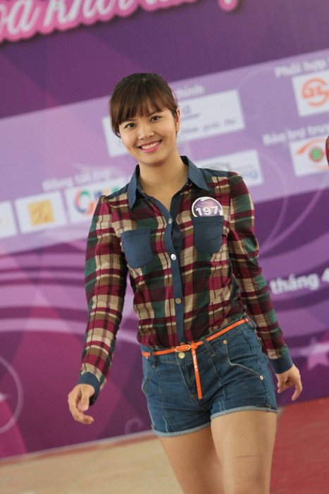 Nguyễn Thị Ánh Tuyết Ngày sinh: 06/09/1989 Nơi sinh: Nam Định Trường: Đại Học Kinh tế HCM Nguyễn Thị Ánh Tuyết Ngày sinh: 06/09/1989 Nơi sinh: Nam Định Trường: Đại Học Kinh tế HCM