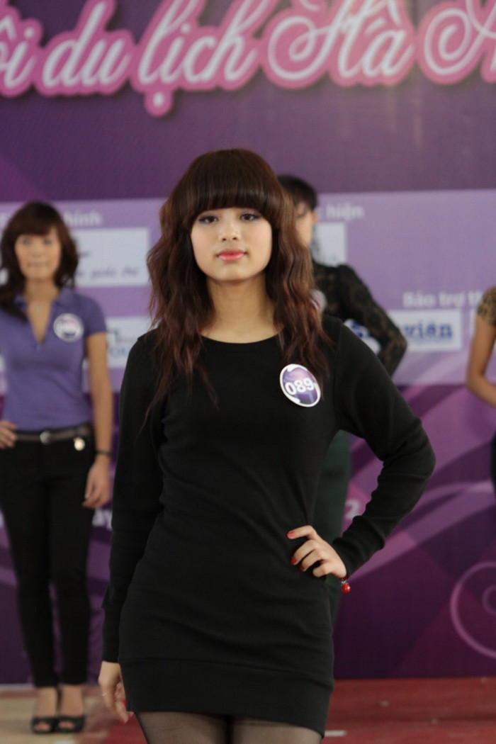 Nguyễn Quỳnh Anh Ngày sinh: 05/09/1991 Nơi sinh: Hà Nội Lớp: 2Đ-09, Đại Học Hà Nội Nguyễn Quỳnh Anh Ngày sinh: 05/09/1991 Nơi sinh: Hà Nội Lớp: 2Đ-09, Đại Học Hà Nội