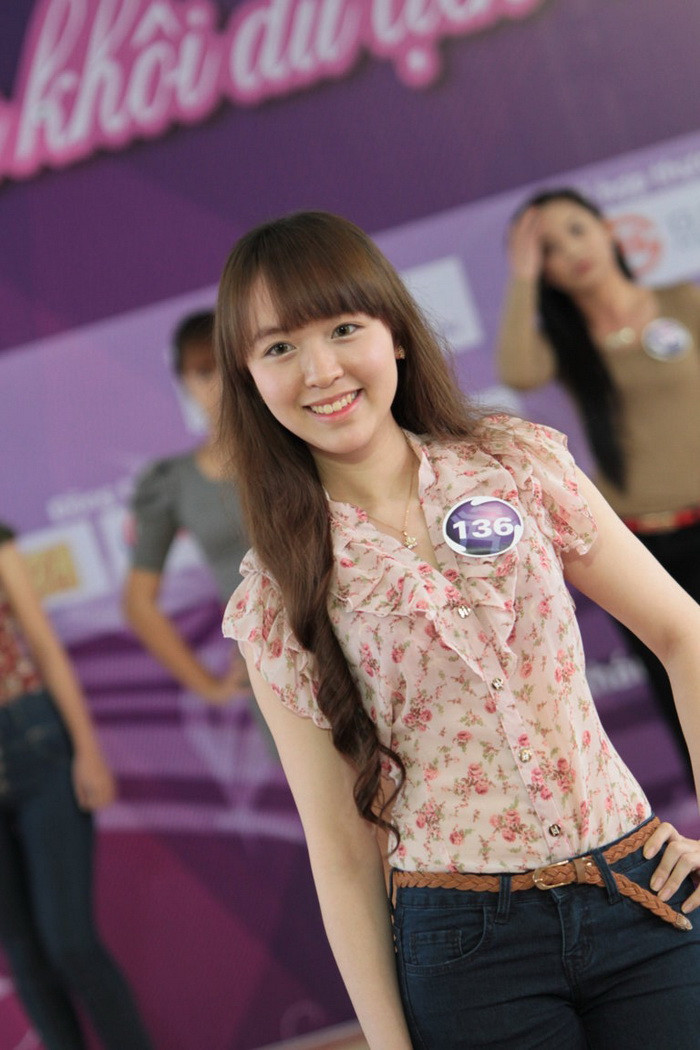 Vũ Nguyên Kiều Phương Ngày sinh: 25/07/1993 Nơi sinh: Hà Nội Lớp: QH2011.E1, Đại học Ngoại Ngữ - ĐHQGHN Vũ Nguyên Kiều Phương Ngày sinh: 25/07/1993 Nơi sinh: Hà Nội Lớp: QH2011.E1, Đại học Ngoại Ngữ - ĐHQGHN