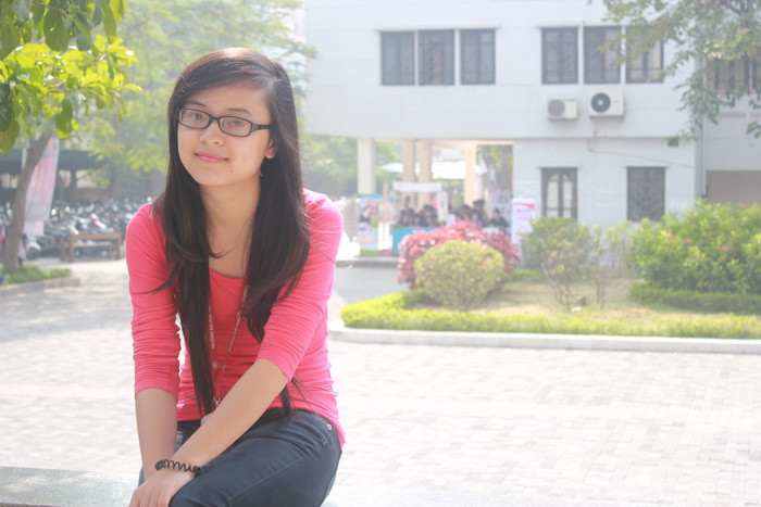 Dự định của Hoài Anh là tập trung hoàn thành thật tốt luận văn tốt nghiệp và học thêm IELTS để chuẩn bị thi vào tháng 8 năm nay. Nếu thuận lợi, Hoài Anh có thể tốt nghiệp đại học với tấm bằng xuất sắc. Dự định của Hoài Anh là tập trung hoàn thành thật tốt luận văn tốt nghiệp và học thêm IELTS để chuẩn bị thi vào tháng 8 năm nay. Nếu thuận lợi, Hoài Anh có thể tốt nghiệp đại học với tấm bằng xuất sắc.