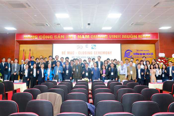 Các đại biểu chụp ảnh lưu niệm tại Hội thảo VJISAP 2024.