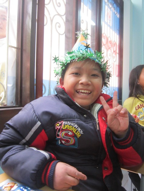 Không khí Noel làm quên đi nỗi đau ở Lớp học Hy vọng ảnh 10 Không khí Noel làm quên đi nỗi đau ở Lớp học Hy vọng ảnh 10