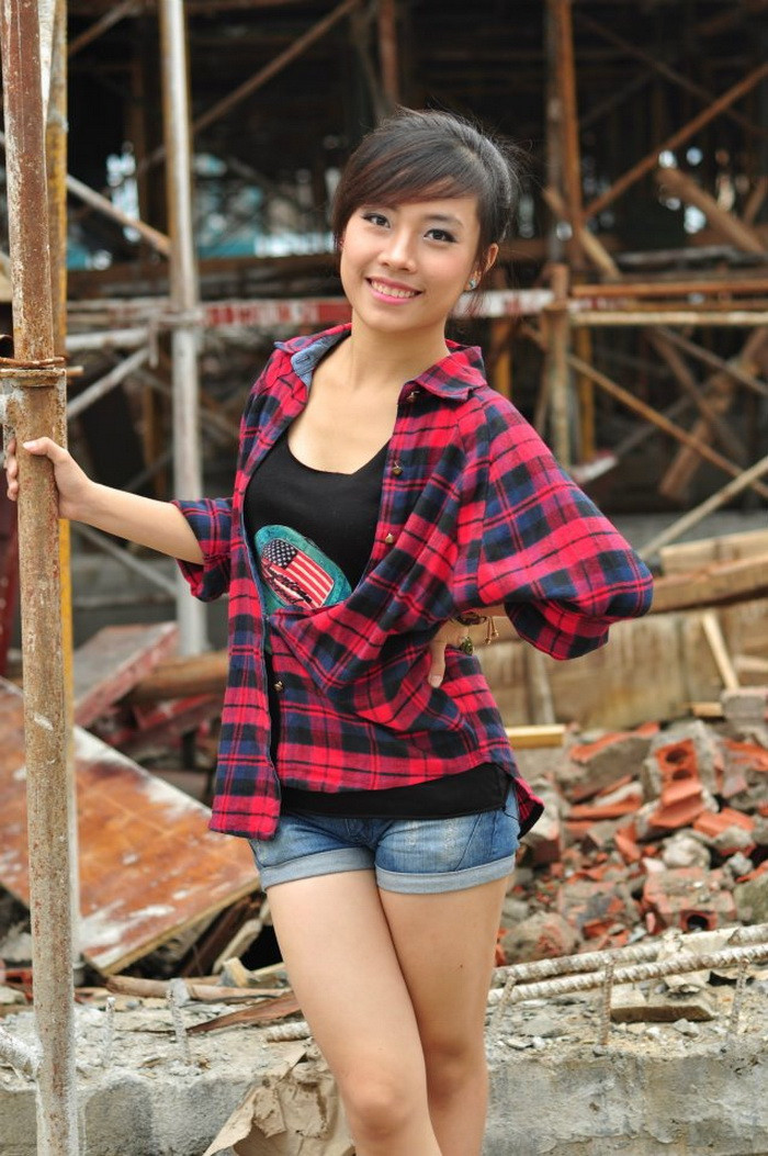 Vì đam mê nên Vân Trang tự mày mò tìm kiếm trên mạng cách học nhảy để tập theo. Vân Trang nghĩ rằng múa thì mềm mại hơn, còn học nhảy giúp mình tự tin hơn nhiều.