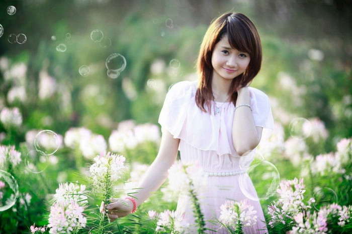 Cô gái xinh đẹp này còn đam mê nhiếp ảnh, thích hát và chụp ảnh. Hiện Hà tham gia Câu lạc bộ Nhiếp ảnh của trường. Không những thế, Hà đã từng tham gia hiến máu hai lần vì Hà thấy đây là việc có ích, việc tốt. Cô gái xinh đẹp này còn đam mê nhiếp ảnh, thích hát và chụp ảnh. Hiện Hà tham gia Câu lạc bộ Nhiếp ảnh của trường. Không những thế, Hà đã từng tham gia hiến máu hai lần vì Hà thấy đây là việc có ích, việc tốt.