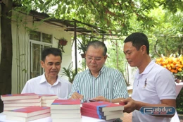 Nhà báo Tô Phán ra mắt cuốn sách "10h sáng Chủ Nhật": Thông điệp về cuộc sống, tình người