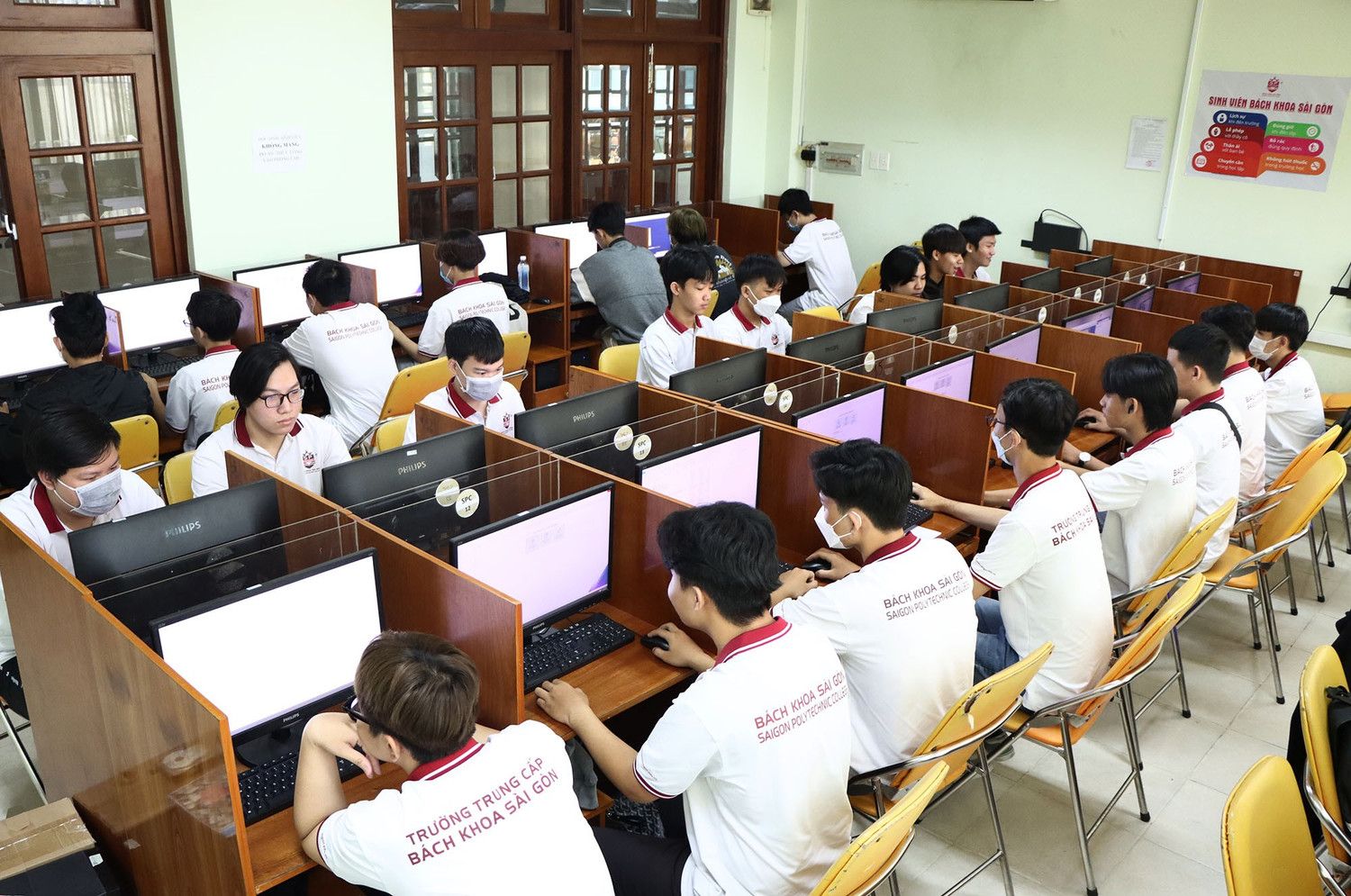 Ảnh minh họa: Học sinh Trường Trung cấp Bách khoa Sài Gòn