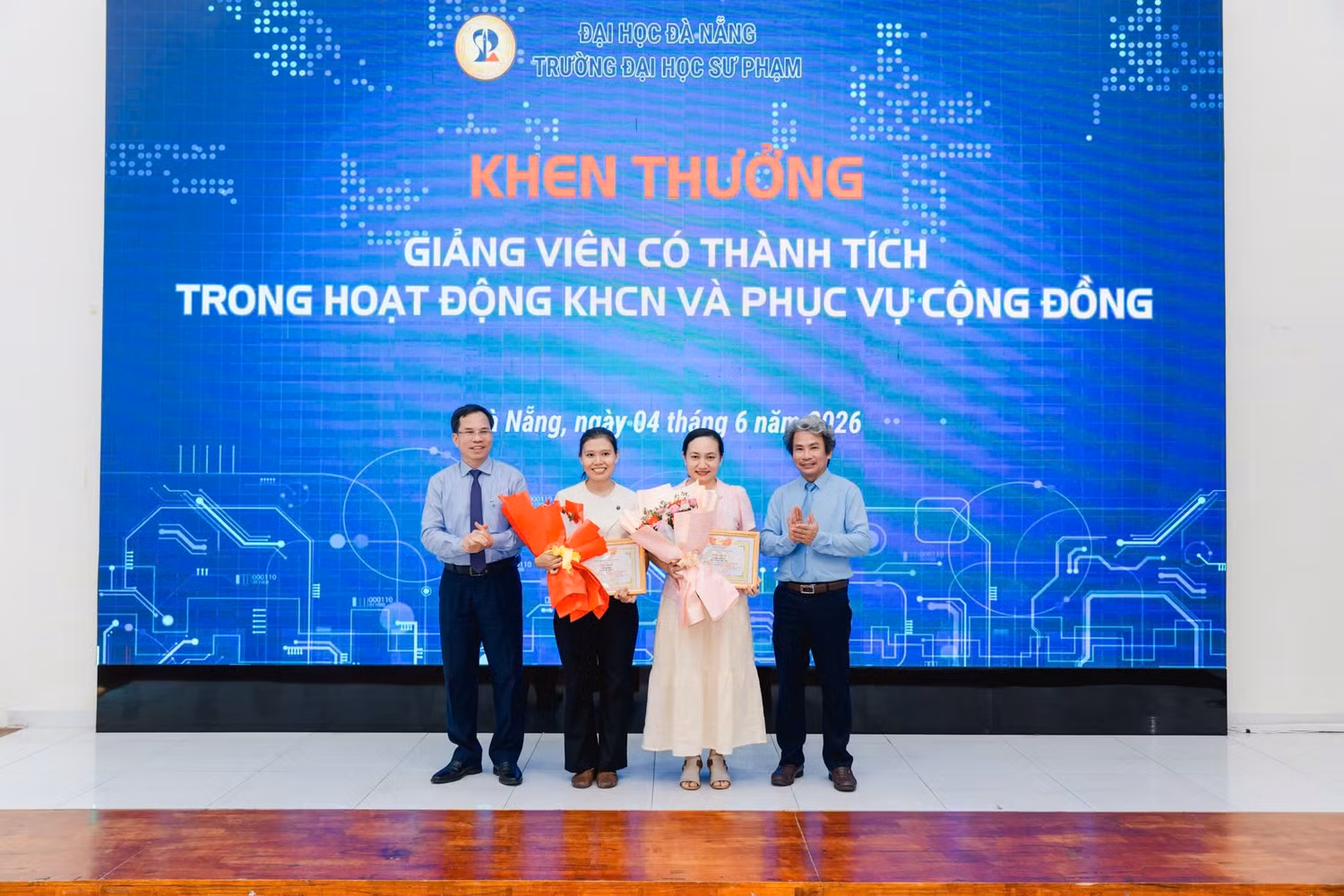 Trường Đại học Sư phạm – Đại học Đà Nẵng vinh danh, khen thưởng giảng viên tiêu biểu trong nghiên cứu khoa học và khởi nghiệp đổi mới sáng tạo.