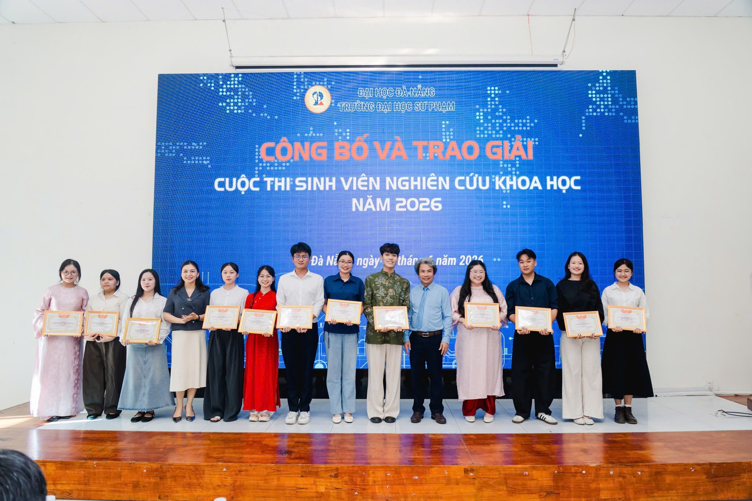 Công bố và trao giải Cuộc thi sinh viên nghiên cứu khoa học cấp trường, năm 2026.