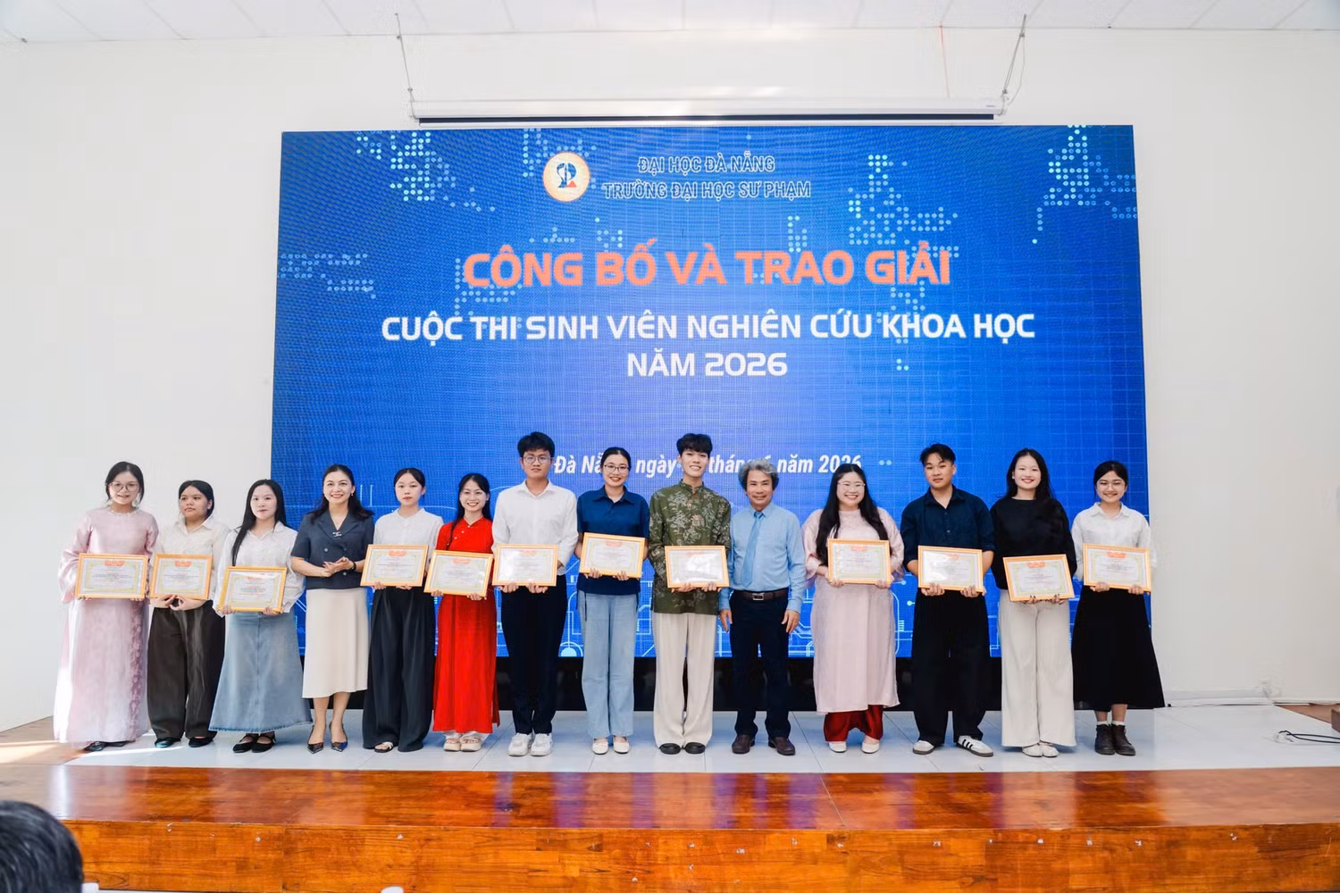 Công bố và trao giải Cuộc thi sinh viên nghiên cứu khoa học cấp trường, năm 2026.