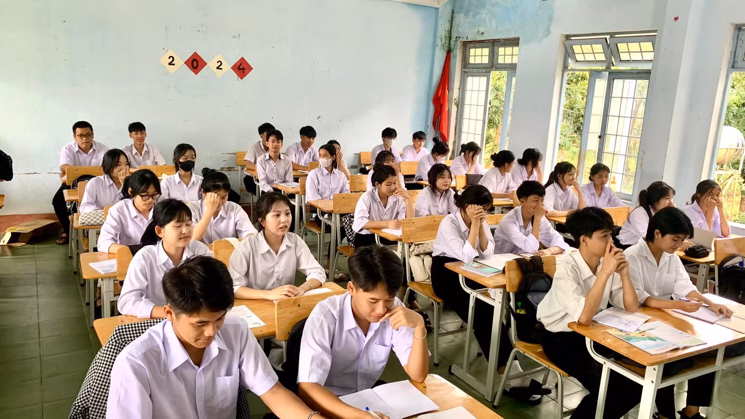 Năm nay, tỉnh Kon Tum có khoảng hơn 5.300 thí sinh đăng ký dự thi tốt nghiệp trung học phổ thông. Ảnh: Học sinh Trường Trung học phổ thông Nguyễn Du (tỉnh Kon Tum)