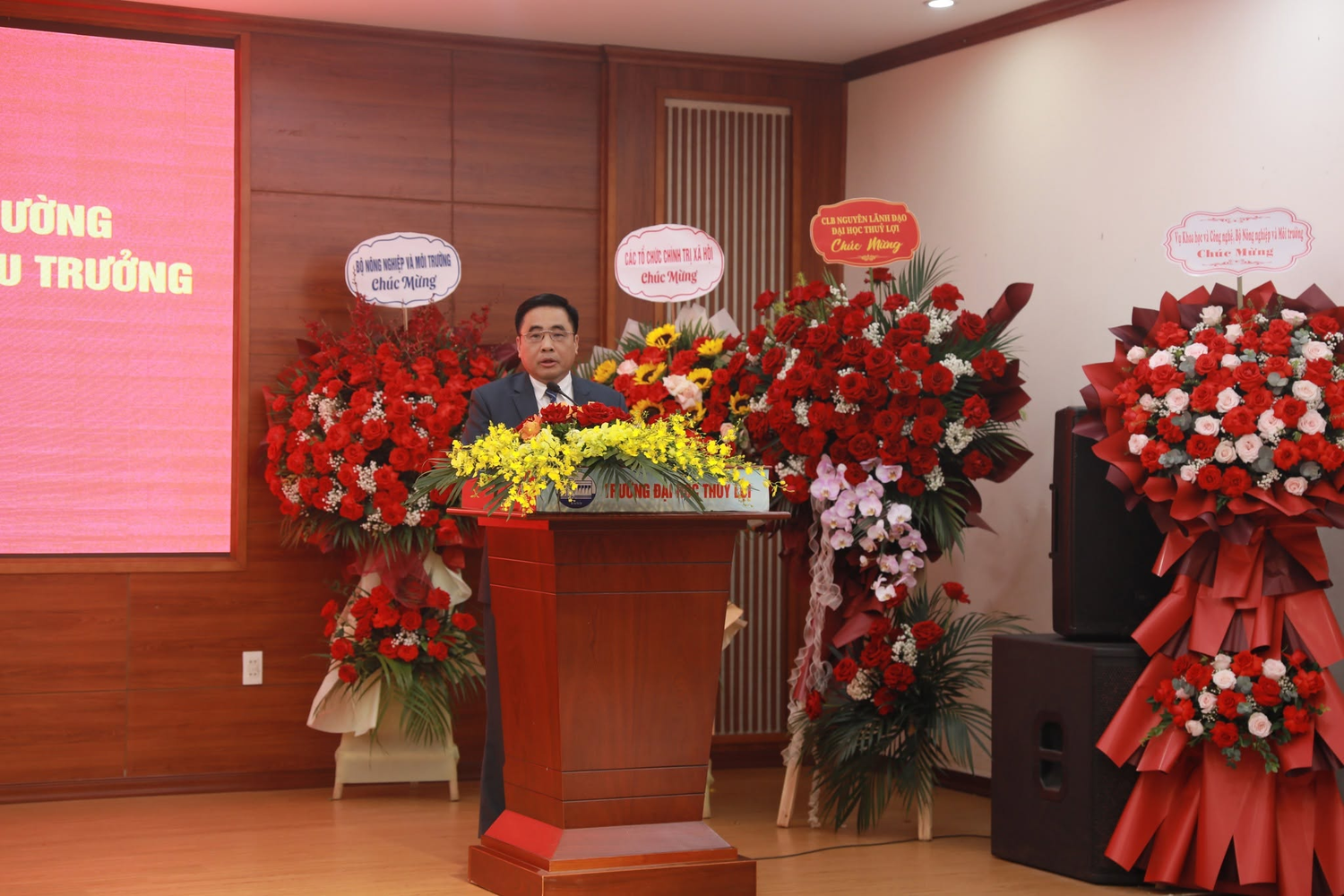 Thứ trưởng Bộ Nông nghiệp và Môi trường Nguyễn Quốc Trị phát biểu tại hội nghị.