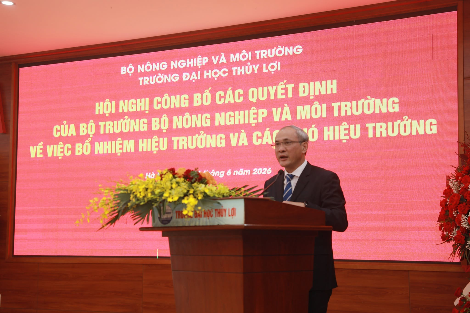 Giáo sư, Tiến sĩ Nguyễn Trung Việt, Hiệu trưởng Trường Đại học Thủy lợi, trình bày chiến lược phát triển giai đoạn 2026-2031, tầm nhìn đến năm 2050.