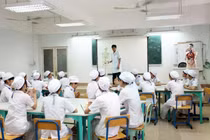 ĐBQH và cơ sở đào tạo hiến kế để giải bài toán thiếu hụt nhân lực điều dưỡng