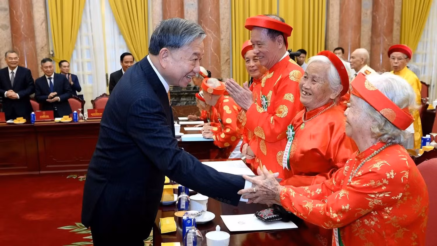 tong-bi-thu.jpg