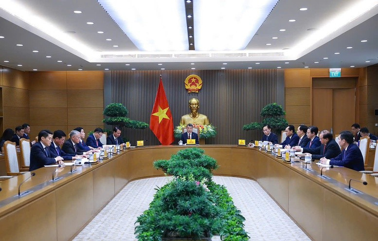 Thủ tướng Lê Minh Hưng cũng mong muốn hai bên mở rộng hơn nữa hợp tác khoa học công nghệ, giáo dục, đào tạo nhân lực chất lượng cao, y tế, nhất là y dược học cổ truyền; đẩy mạnh hợp tác văn hóa, du lịch... Ảnh: VGP/Nhật Bắc
