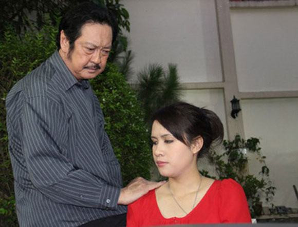 NSƯT Chánh Tín vẫn giữ nguyên được phong thái điềm đạm của vị đại tá biệt động Sài Gòn xưa NSƯT Chánh Tín vẫn giữ nguyên được phong thái điềm đạm của vị đại tá biệt động Sài Gòn xưa