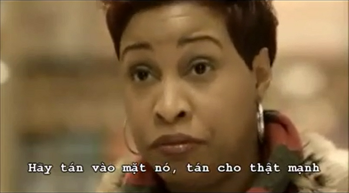 Những người xung quanh khuyên ông bố dạy con bằng những biện pháp mạnh Những người xung quanh khuyên ông bố dạy con bằng những biện pháp mạnh