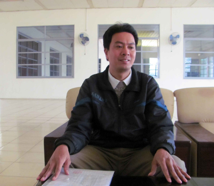 Ông Phan Ngọc Trìu- Trưởng ban điều hành vận tải công ty liên doanh vận chuyển quốc tế Hải Vân đang chia sẻ với PV Ông Phan Ngọc Trìu- Trưởng ban điều hành vận tải công ty liên doanh vận chuyển quốc tế Hải Vân đang chia sẻ với PV