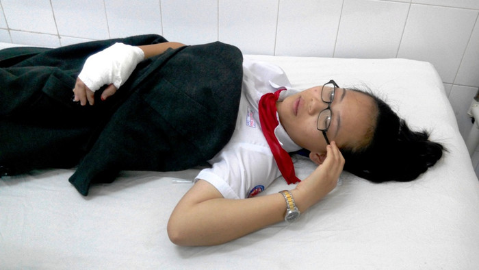 Vét thương bé Mai