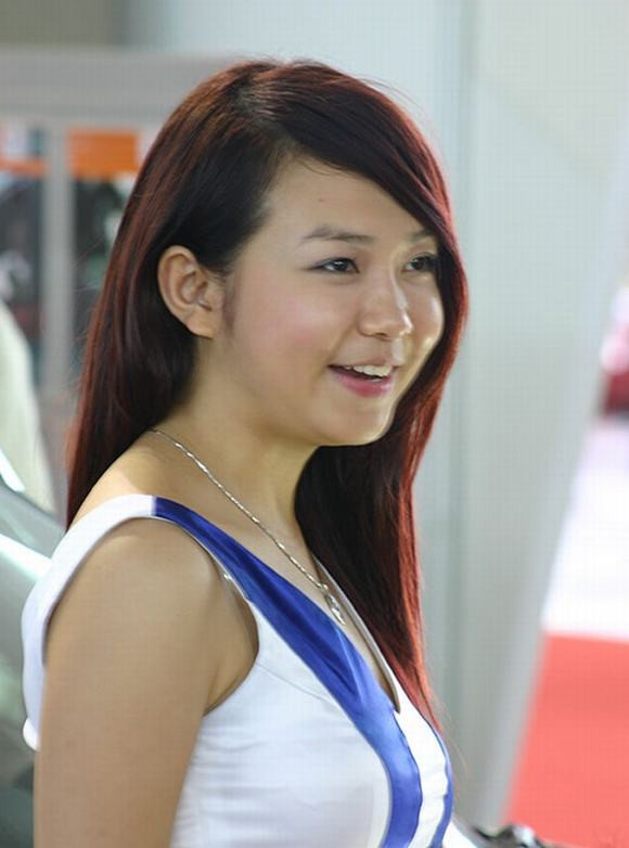 Thu Hương từng có thời gian làm PG cho một số nhãn hàng