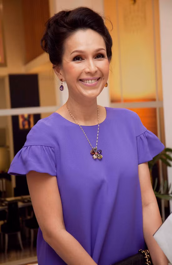 Ở độ tuổi U50, diễn viên điện ảnh Diễm My vẫn hoàn toàn thuyết phục trong phong cách này