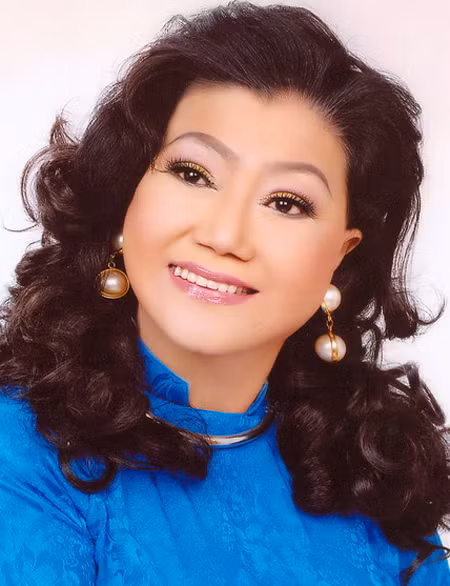 NSND Kim Cương ghi thành tích “Tác giả nữ sáng tác nhiều kịch nói nhất Việt Nam”
