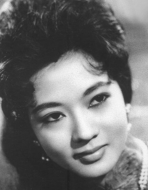 Sự ra đi bất ngờ của Thanh Nga đã để lại niềm thương tiếc cho rất nhiều khán giả Sự ra đi bất ngờ của Thanh Nga đã để lại niềm thương tiếc cho rất nhiều khán giả