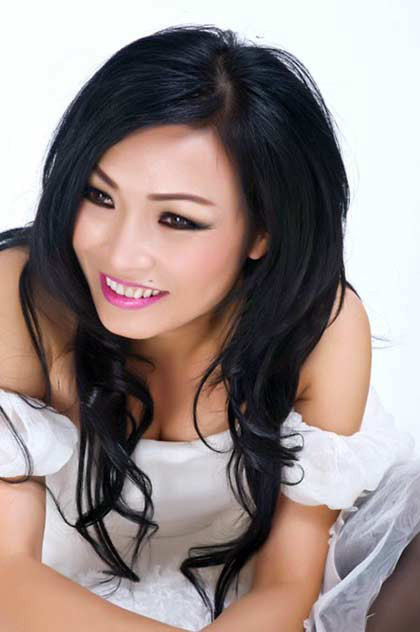 Phương Thanh đã vào Sài Gòn lập nghiệp với đủ nghề bưng bê, phục vụ Phương Thanh đã vào Sài Gòn lập nghiệp với đủ nghề bưng bê, phục vụ