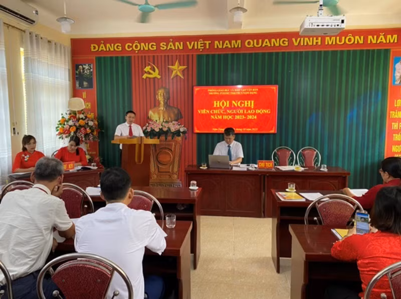 hoi-nghi-can-bo-vien-chuc-nguoi-lao-dong-d8aa9172-4643-4faf-80b3-b9b9f268b29f-3002.jpg