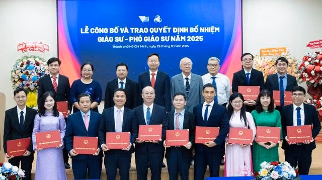 PGS, GS được giảm từ 40-60% giờ giảng, có thể tạm dừng giảng dạy 1 năm để tập trung nghiên cứu