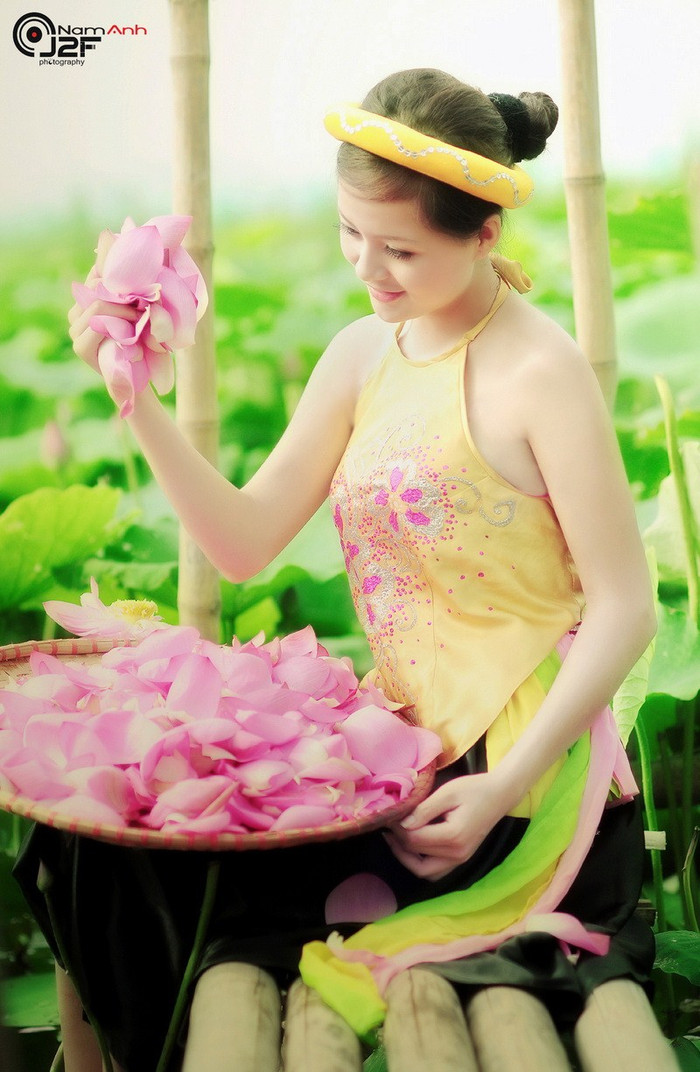 Ngô Thị Hằng Nga hiện là SV Khoa Quản lý Văn hóa - Nghệ thuật, ĐH Văn hóa. >>Những nữ sinh đẹp hơn cả búp bê Babie >>PHÁT SỐT VÌ NỮ THẠC SĨ ĐẸP NHẤT TRUNG QUỐC AI ĐẸP HƠN HOTGIRL KIM PHƯỢNG? >>Những nữ sinh diện áo dài đẹp hơn vẻ đẹp xuân thì của Mai Phương Thúy (P36) <<HOTGIRL HỌC V IỆN BÁO CHÍ ĐẸP RẠNG NGỜI TRONG SẮC THU >>Phát sốt vì nữ sinh Trung Quốc đẹp như siêu mẫu >>KINH DỊ LỄ HỘI HÓA TRANG CỦA SINH VIÊN Ngô Thị Hằng Nga hiện là SV Khoa Quản lý Văn hóa - Nghệ thuật, ĐH Văn hóa. >>Những nữ sinh đẹp hơn cả búp bê Babie >>PHÁT SỐT VÌ NỮ THẠC SĨ ĐẸP NHẤT TRUNG QUỐC AI ĐẸP HƠN HOTGIRL KIM PHƯỢNG? >>Những nữ sinh diện áo dài đẹp hơn vẻ đẹp xuân thì của Mai Phương Thúy (P36) <<HOTGIRL HỌC V IỆN BÁO CHÍ ĐẸP RẠNG NGỜI TRONG SẮC THU >>Phát sốt vì nữ sinh Trung Quốc đẹp như siêu mẫu >>KINH DỊ LỄ HỘI HÓA TRANG CỦA SINH VIÊN