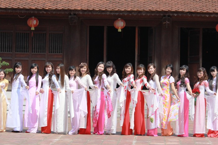 Nữ sinh khoe vẻ đẹp duyên dáng của tuổi đôi mươi trong tà áo dài. >>Á hậu Đỗ Hoàng Anh diện áo dài cực xinh Ngắm nét thanh tân quyến rũ của Hoa khôi Tố Như >>MIDU KHOE VẺ ĐẸP GỢI CẢM GIỮA SÀI GÒN HOA LỆ >>Những nữ sinh diện áo dài đẹp hơn Hoa hậu Mai Phương Thúy (P33) <<HOTGIRL THANH THỦY ƯỚC MƠ TRỞ THÀNH CÔ GIÁO <<Phát sốt vì cô giáo 9x xinh đẹp trường Ams <<HOTGIRL YẾN KOREA DIỆN ÁO DÀI ĐẸP HƠN HOA HẬU MAI PHƯƠNG THÚY Nữ sinh khoe vẻ đẹp duyên dáng của tuổi đôi mươi trong tà áo dài. >>Á hậu Đỗ Hoàng Anh diện áo dài cực xinh Ngắm nét thanh tân quyến rũ của Hoa khôi Tố Như >>MIDU KHOE VẺ ĐẸP GỢI CẢM GIỮA SÀI GÒN HOA LỆ >>Những nữ sinh diện áo dài đẹp hơn Hoa hậu Mai Phương Thúy (P33) <<HOTGIRL THANH THỦY ƯỚC MƠ TRỞ THÀNH CÔ GIÁO <<Phát sốt vì cô giáo 9x xinh đẹp trường Ams <<HOTGIRL YẾN KOREA DIỆN ÁO DÀI ĐẸP HƠN HOA HẬU MAI PHƯƠNG THÚY
