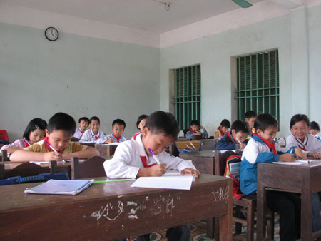 Một lớp học ở nông thôn. Một lớp học ở nông thôn.