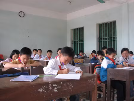 Tâm sự xúc động: Những giáo viên chật vật 